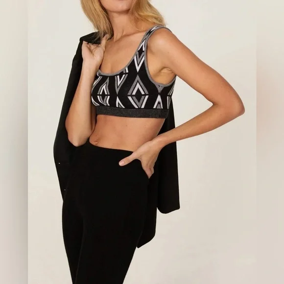 Autumn Adeigbo Anabella Geo Bralette
Crop Top - Picture 2 of 8